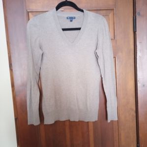 Gap Long Sleeve V-Neck Sweater